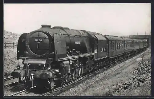AK Royal Scot headed by Princess Coronation No. 6223 Princess Alice, englische Eisenbahn