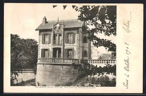 AK Villeneuve-sur-Yonne, Une Tour des Anciens Remparts