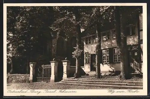 AK Burg / Fehmarn, Weg zur Kirche