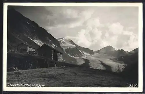 AK Taschachhütte, Berghütte mit Gipfelpanorama