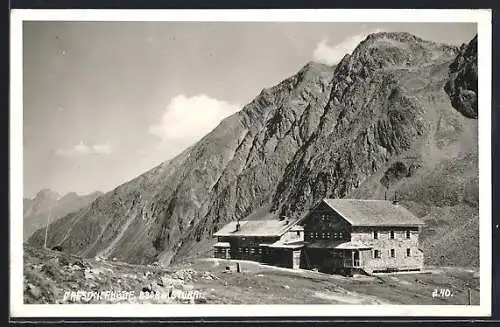 AK Dresdnerhütte /Stubai, Berghütte mit Bergpanorama
