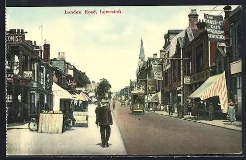 AK Lowestoft, London Road, tramway, The Dansé-et Cafe Restaurant, Strassenbahn