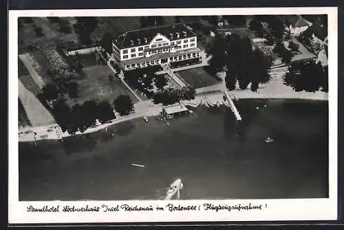 AK Reichenau / Bodensee, Bodenseepartie mit Strandhotel Löchnerhaus vom Flugzeug aus