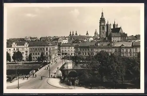 AK Königgrätz / Hradec Kralove, Ortspartie mit Brücke