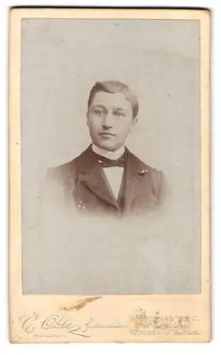 Fotografie C. Ohle, Westerland /Sylt, Porträt eines jungen Mannes