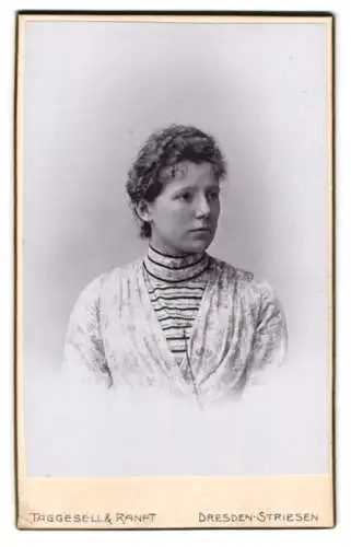 Fotografie Taggesell & Ranft, Dresden-Striesen, Augsburger Str. 9, Porträt einer jungen Frau