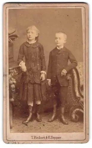 Fotografie T. Pinkert & E. Tepper, Berlin, Grosse Friedrichstrasse 13, Porträt zweier Kinder