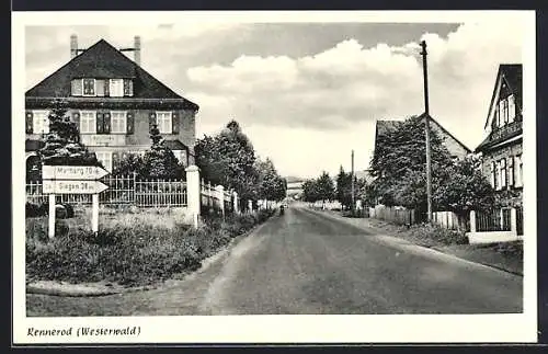 AK Rennerod /Westerwald, Strassenpartie mit Bergblick