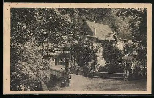 AK Herges-Vogtei /Th., Gasthaus-Pension Trusentaler Wasserfall mit Hofeingang