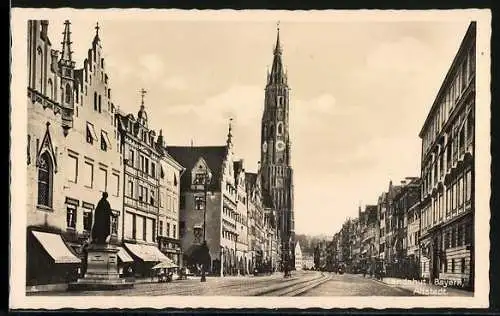 AK Landshut / Isar, Strassenpartie in der Altstadt mit Kirche