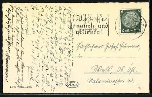 AK Landshut / Isar, Strassenpartie in der Altstadt mit Kirche