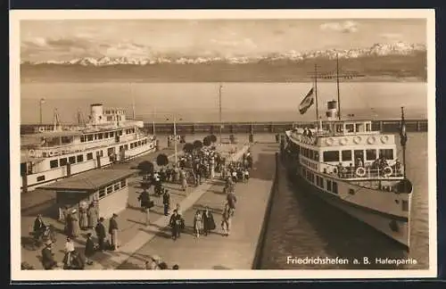 AK Friedrichshafen a. B., Hafenpartie mit Dampfschiffen