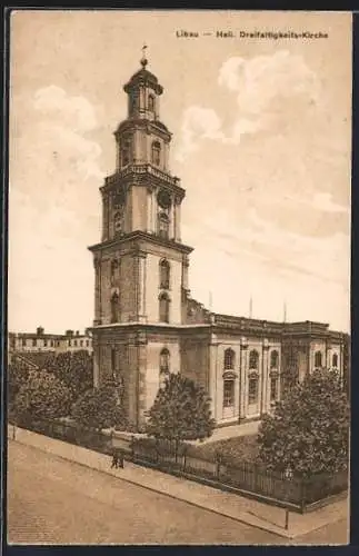 AK Libau, Heil. Dreifaltigkeits-Kirche mit Strassenpartie