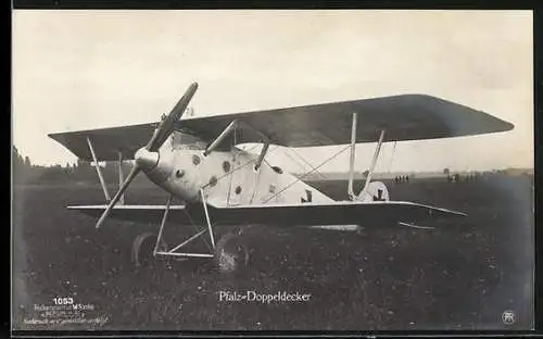 Foto-AK Sanke Nr. 1053: Flugzeug Pfalz-Doppeldecker