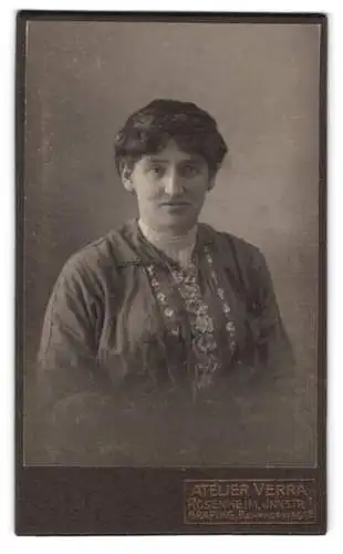 Fotografie Atelier Verra, Rosenheim, Innstrasse 1, Porträt einer Frau