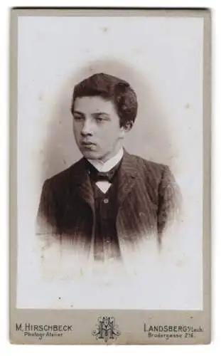 Fotografie M. Hirschbeck, Landsberg am Lech, Brudergasse 216, Porträt eines jungen Mannes