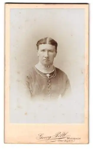 Fotografie Georg Pöltl, Miesbach /Oberbayern, Porträt einer Dame