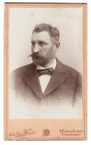 Fotografie Adalbert Werner, München, Elisenstrasse 7, Porträt eines Mannes mit Bart