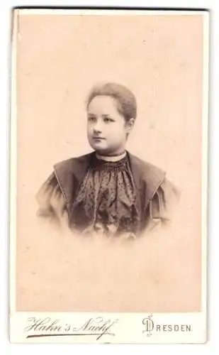 Fotografie Hahn`s Nachf., Dresden, Waisenhaus-Str. 16, Porträt einer jungen Frau
