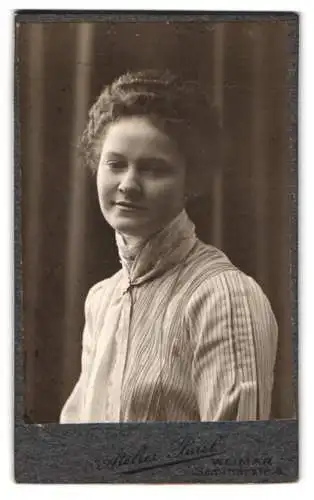 Fotografie Atelier Paul, Weimar, Seminarstrasse 6, Porträt einer jungen Frau