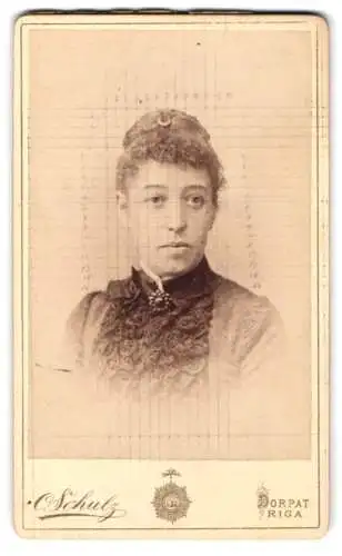 Fotografie Carl Schulz, Riga, Nicolai-Boulevard, Porträt einer Frau