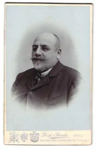 Fotografie Leopold Bude, Graz, Allee Gasse 6-8, Porträt eines älteren Herrn