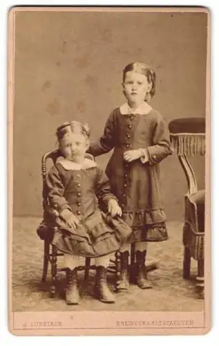 Fotografie J. Zurkirch, Rheineck, Lydia und Hanna als Kinder