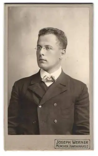 Fotografie Joseph Werner, München, Isarthorplatz 2, Porträt eines Mannes