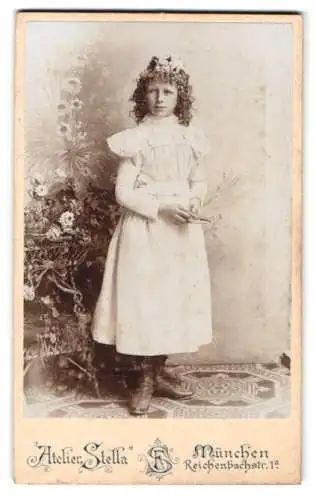 Fotografie Atelier Stella, München, Reichenbachstr. 1a, Mädchen mit Blumenkranz