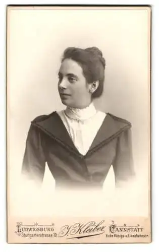 Fotografie J. Kleiber, Ludwigsburg, Stuttgarterstrasse 10, Porträt einer eleganten Dame
