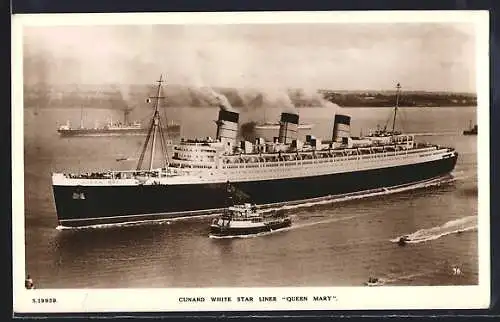 AK Passagierschiff Queen Mary in Fahrt, Cunard White Star Liner