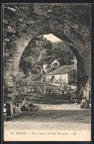 AK Bougie, Vue à travers la Porte Sarrazine