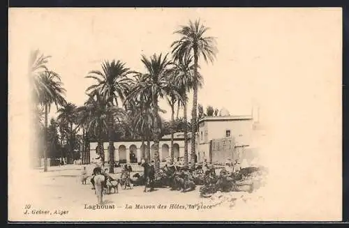 AK Laghouat, La Maison de Hôtes, la place