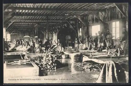 AK Montreuil-sur-Ille, Tannerie vue intérieure, travail de rivière