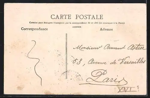 AK Redon, Arrivée du train avec passager souriant et bagages sur le quai