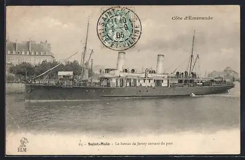 AK Saint-Malo, le bateau de Jersey sortant du port