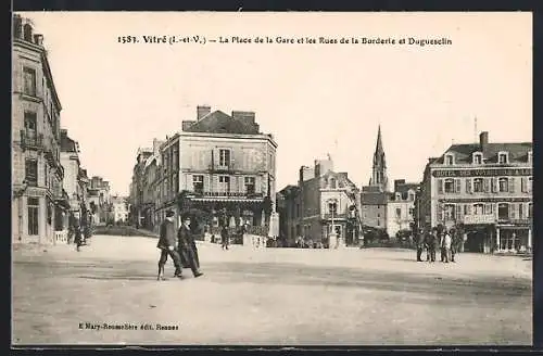 AK Vitré /I.-et-V., La Place de la Gare et les Rues de la Borderie et Du Guesclin