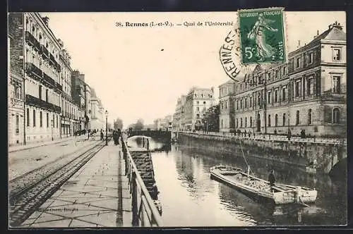 AK Rennes /I.-et-V., Quai de l`Université, vue sur le canal avec barque