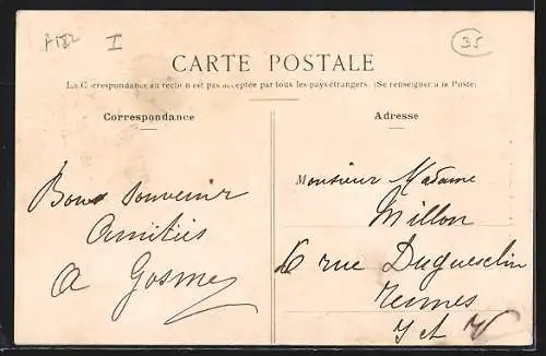 AK Saint-Malo, Sur la Place Châteaubriand, animation devant le Café des Voyageurs