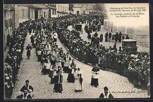AK Rennes, Obsèques du Cardinal Labouré, le cortège contour de la Motte, les prélats et évêques