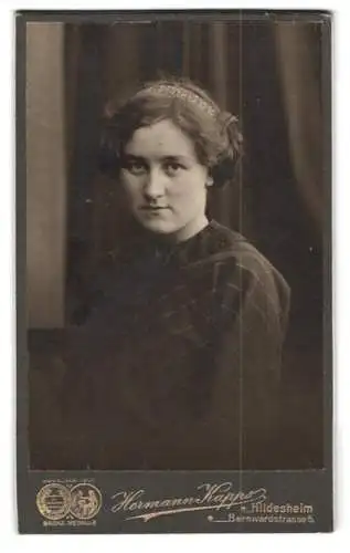 Fotografie Hermann Kapps, Hildesheim, Bernwardstrasse 5, Porträt einer jungen Frau