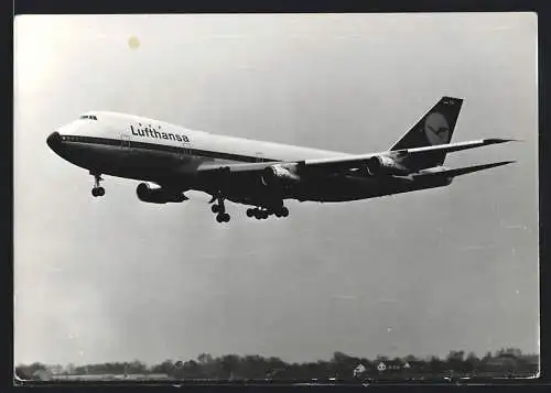 Fotografie Flugzeug Boeing 747 Jumbojet der Lufthansa, Kennung D-ABYA