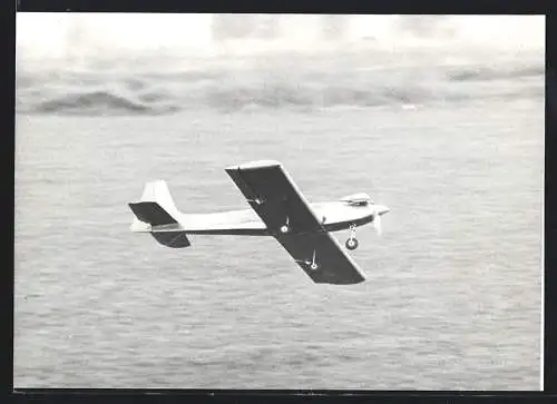 Fotografie RC-Flugzeug mit Verbrennungsmotor