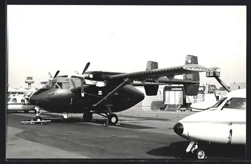 Fotografie Flugzeug Militärflugzeug Zweimotoriger Hochdecker