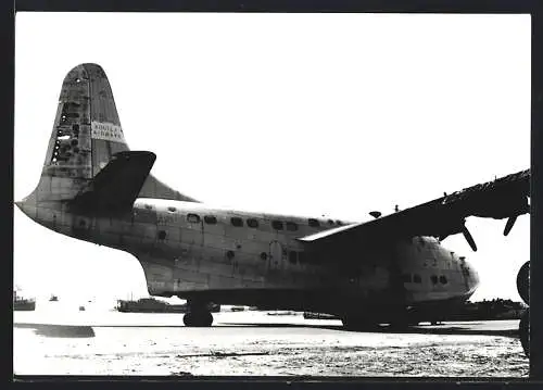 Fotografie Flugzeug - Flugboot Martin Mars der Aquila Airways