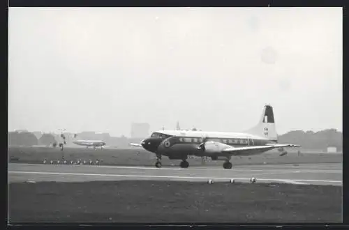 Fotografie Flugzeug der FAA Kennung N95 auf einem Flughafen