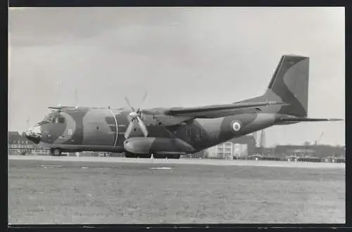 Fotografie Flugzeug Transall C-160, Transportmaschine auf dem Flughafen Berlin-Tempelhof