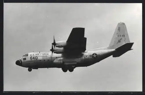 Fotografie Flugzeug Lockheed C-130 Hercules, Transportmaschine Nr. 640 Kennung 12640