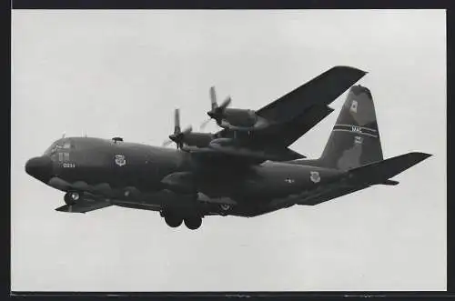 Fotografie Flugzeug Lockheed C-130 Hercules, Transportmaschine USAF Kennung 10934