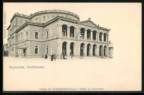 AK Karlsruhe, Hoftheater mit Besuchern auf Vorplatz